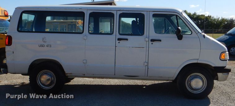 image for item DI2590 1997 Dodge Ram Wagon B3500 van