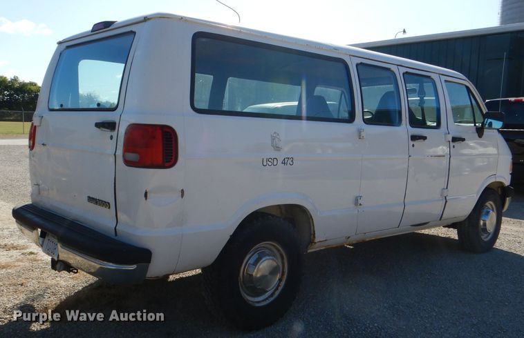 image for item DI2590 1997 Dodge Ram Wagon B3500 van