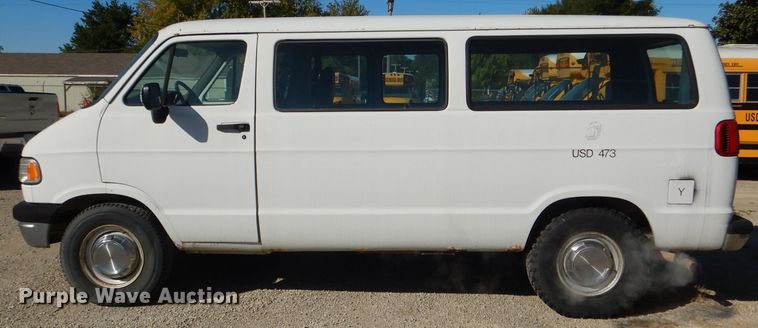 image for item DI2590 1997 Dodge Ram Wagon B3500 van