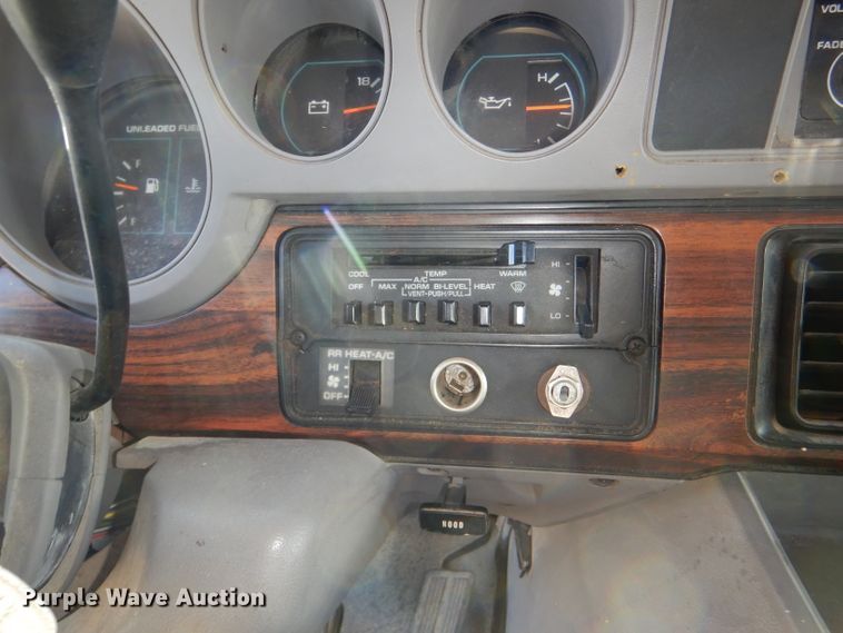 image for item DI2590 1997 Dodge Ram Wagon B3500 van