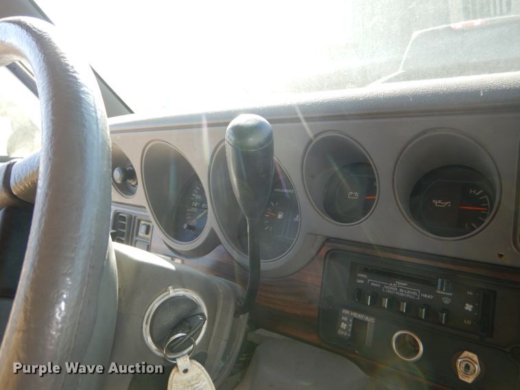 image for item DI2590 1997 Dodge Ram Wagon B3500 van