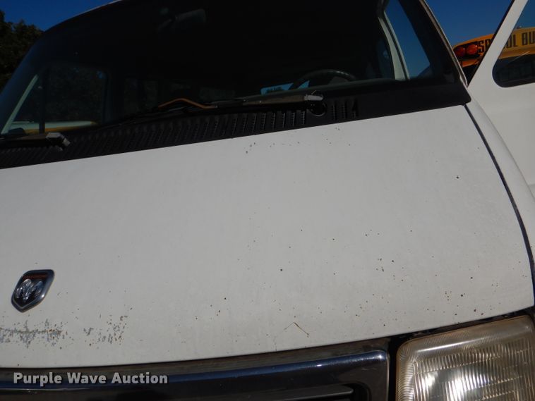 image for item DI2590 1997 Dodge Ram Wagon B3500 van