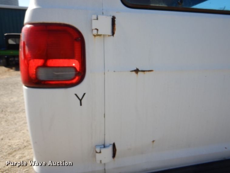 image for item DI2590 1997 Dodge Ram Wagon B3500 van