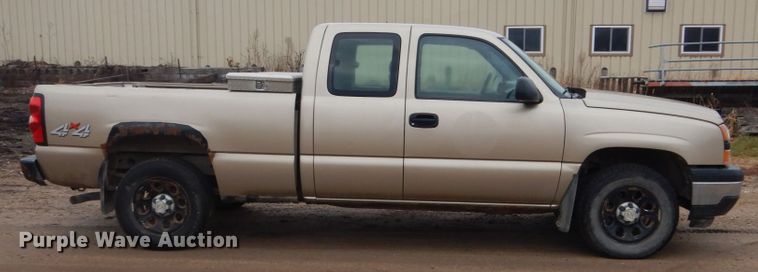 image for item EC9227 2006 Chevrolet Silverado 1500 pickup truck