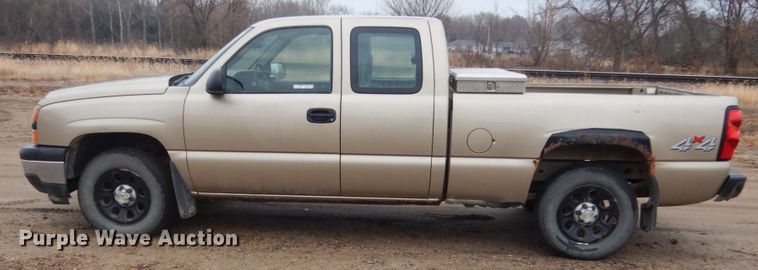image for item EC9227 2006 Chevrolet Silverado 1500 pickup truck