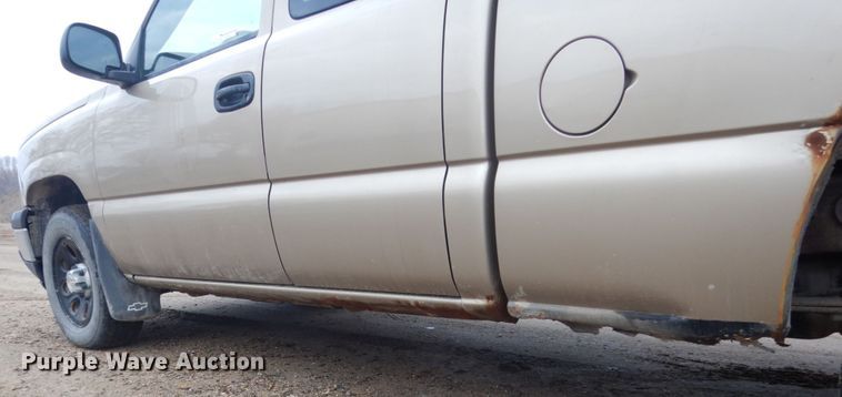 image for item EC9227 2006 Chevrolet Silverado 1500 pickup truck