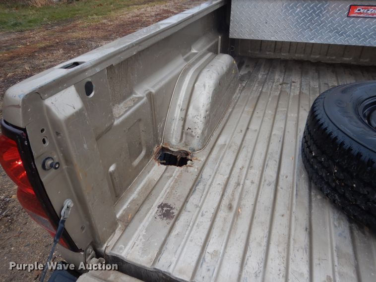 image for item EC9227 2006 Chevrolet Silverado 1500 pickup truck