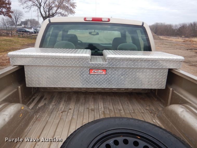 image for item EC9227 2006 Chevrolet Silverado 1500 pickup truck