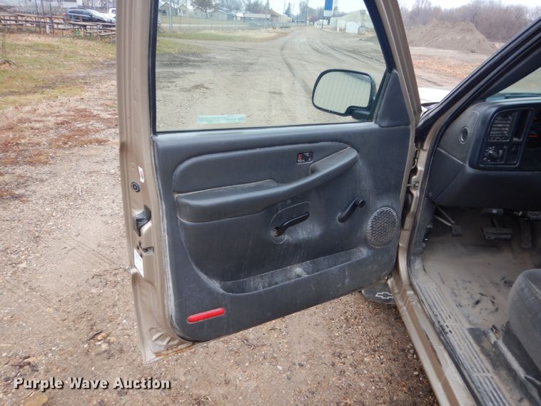 image for item EC9227 2006 Chevrolet Silverado 1500 pickup truck