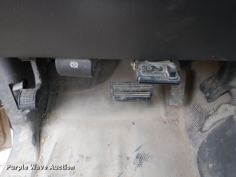 image for item EC9227 2006 Chevrolet Silverado 1500 pickup truck