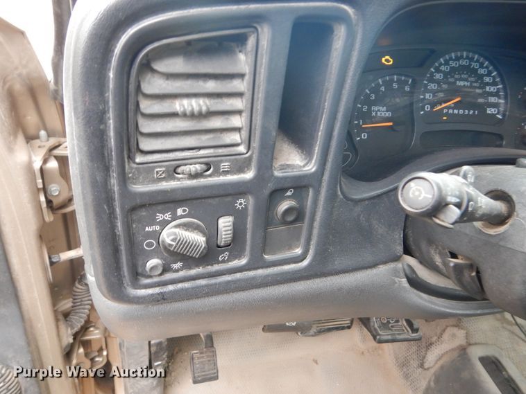 image for item EC9227 2006 Chevrolet Silverado 1500 pickup truck