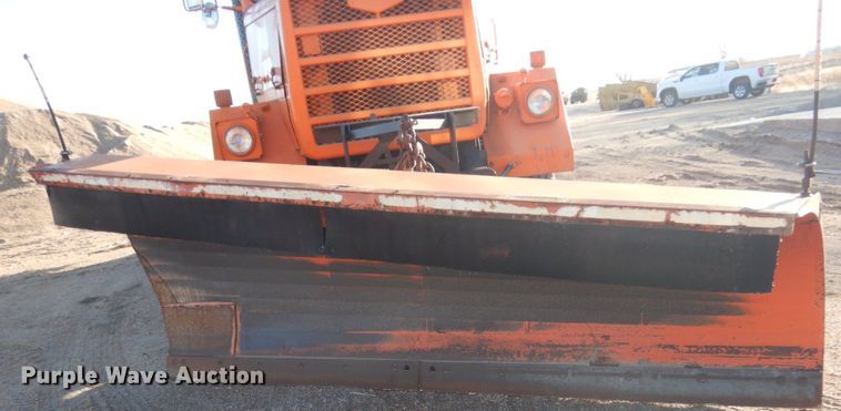 image for item EC9238 1979 Am General M918 dump truck