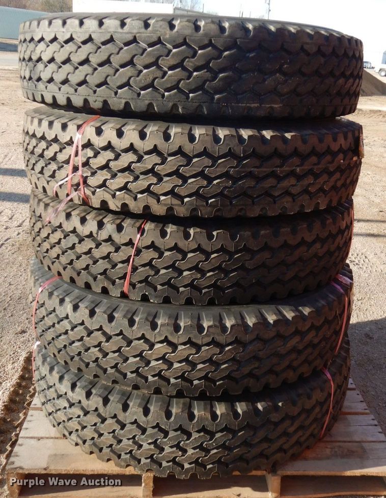 image for item EC9238 1979 Am General M918 dump truck