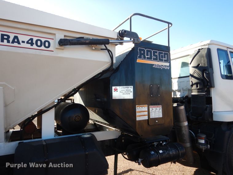 image for item EC9239 2010 UD 3300 truck with Rosco RA-400 patcher