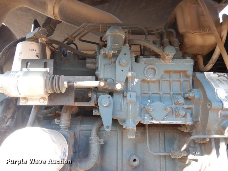 image for item EC9239 2010 UD 3300 truck with Rosco RA-400 patcher