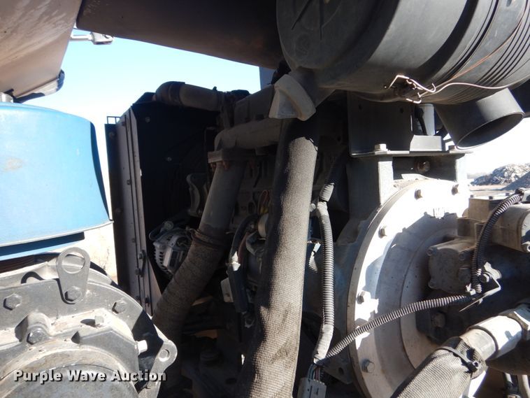 image for item EC9239 2010 UD 3300 truck with Rosco RA-400 patcher