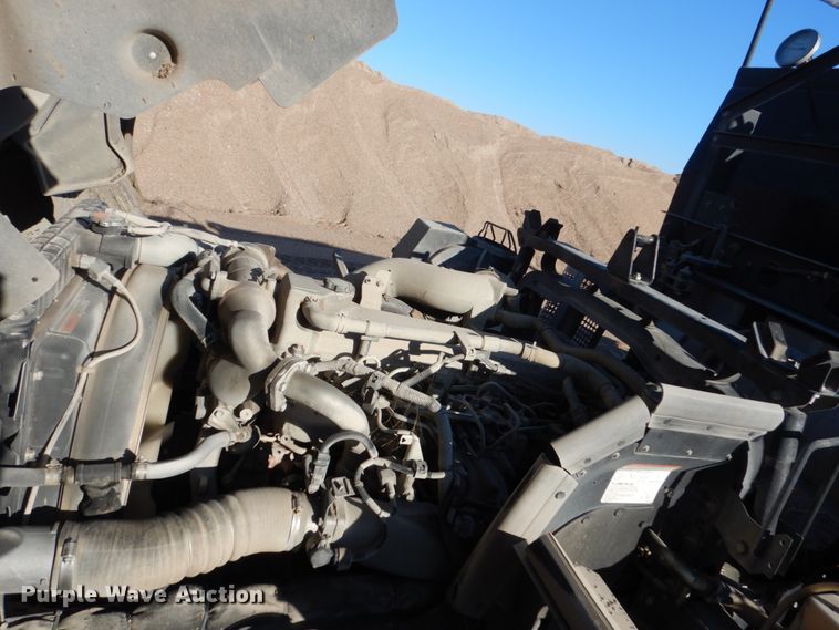 image for item EC9239 2010 UD 3300 truck with Rosco RA-400 patcher