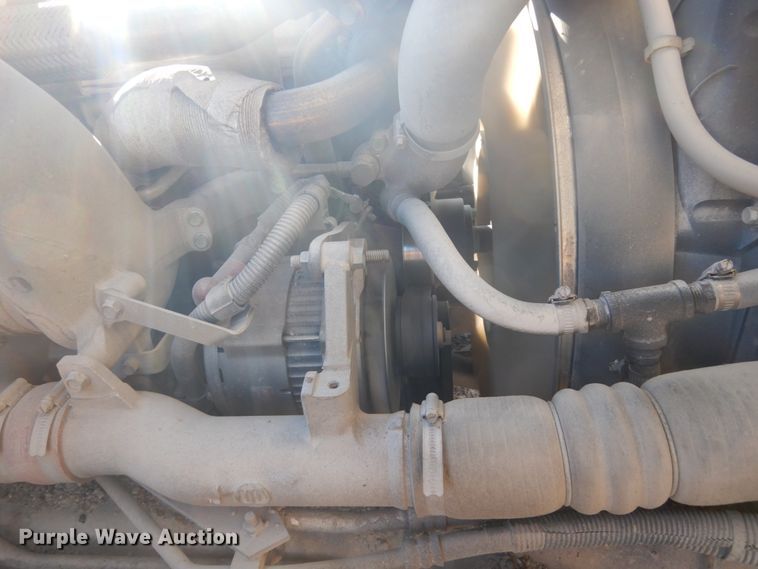 image for item EC9239 2010 UD 3300 truck with Rosco RA-400 patcher