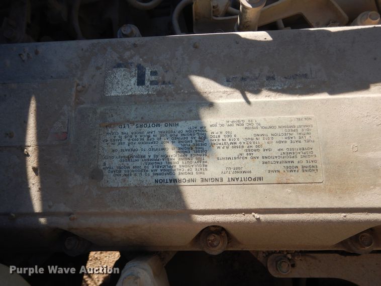 image for item EC9239 2010 UD 3300 truck with Rosco RA-400 patcher