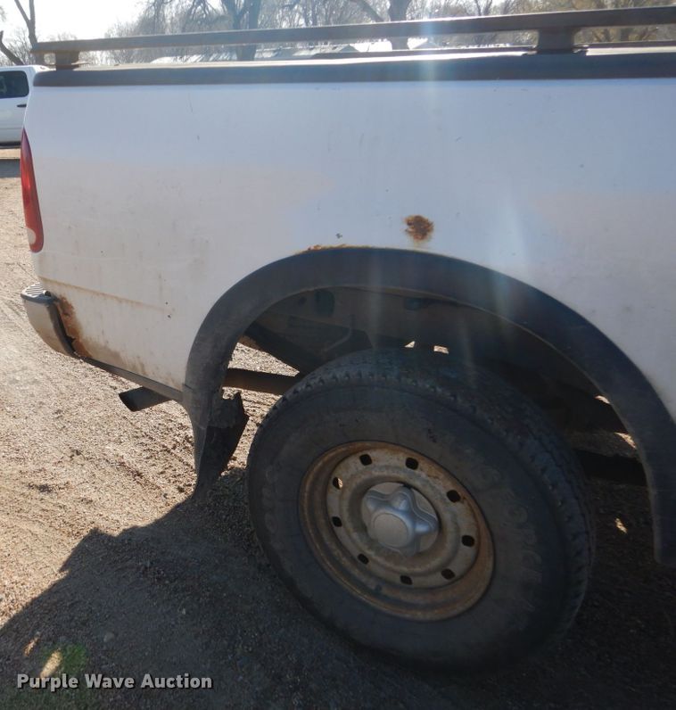 image for item EC9240 1999 Ford F150 pickup truck