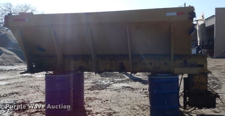 image for item EC9242 Henderson FSHM12 spreader