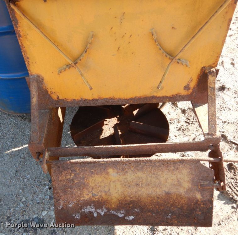 image for item EC9242 Henderson FSHM12 spreader