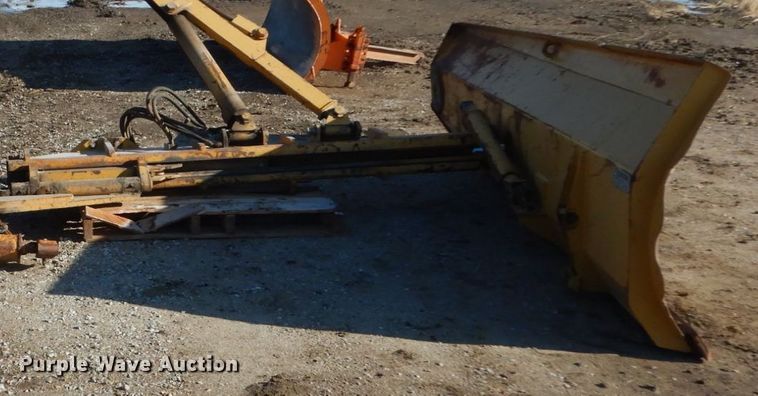 image for item EC9245 Henderson snow wing