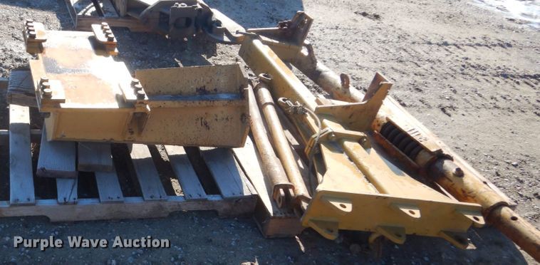 image for item EC9245 Henderson snow wing