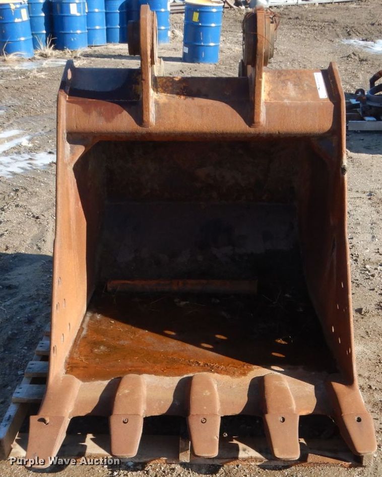 image for item EC9246 41"W excavator bucket