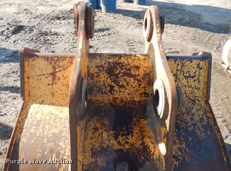 image for item EC9246 41"W excavator bucket