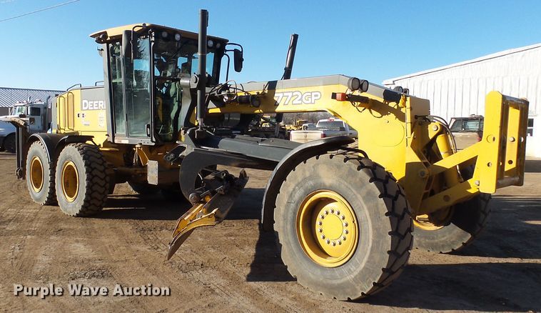 image for item EF9590 2011 John Deere 772GP motor grader