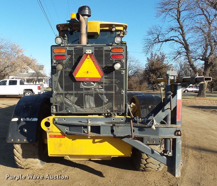 image for item EF9590 2011 John Deere 772GP motor grader