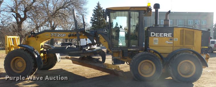 image for item EF9590 2011 John Deere 772GP motor grader