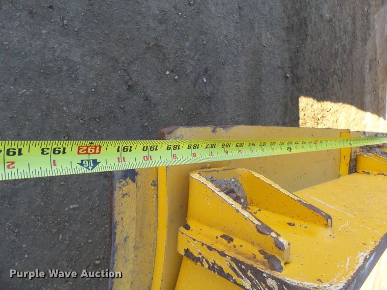 image for item EF9590 2011 John Deere 772GP motor grader