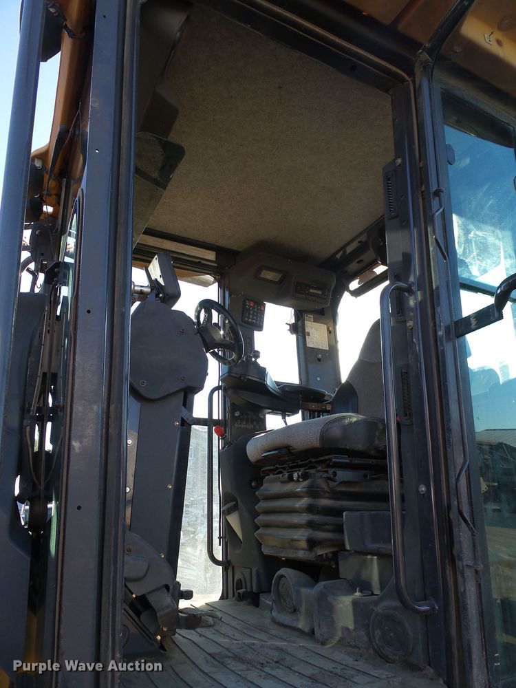 image for item EF9590 2011 John Deere 772GP motor grader