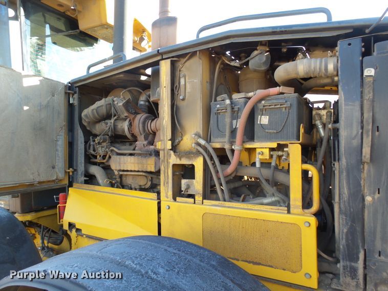 image for item EF9590 2011 John Deere 772GP motor grader