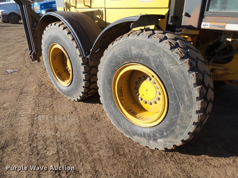 image for item EF9590 2011 John Deere 772GP motor grader