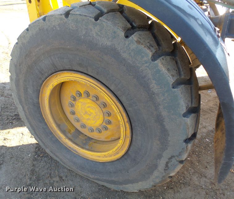 image for item EF9590 2011 John Deere 772GP motor grader