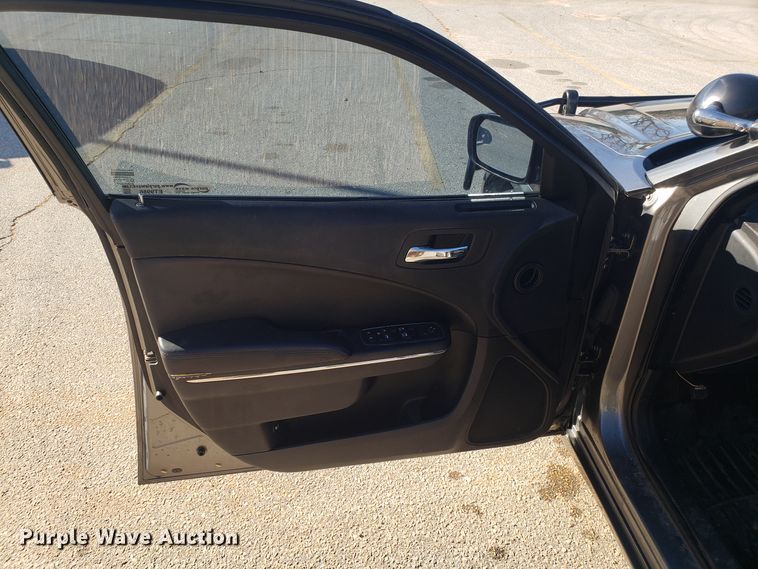 image for item ET9986 2011 Dodge Charger Police