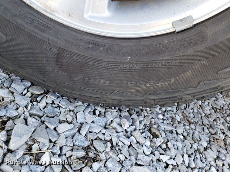 image for item ET9987 2012 Ford F150 SuperCrew pickup truck