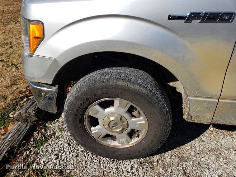 image for item ET9987 2012 Ford F150 SuperCrew pickup truck