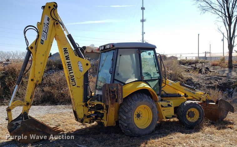 image for item ET9988 New Holland B95LR backhoe