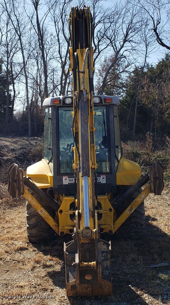 image for item ET9988 New Holland B95LR backhoe