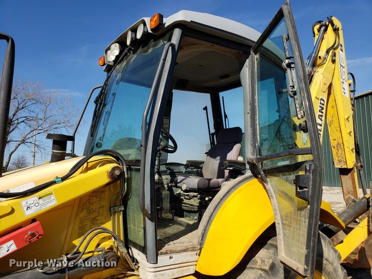 image for item ET9988 New Holland B95LR backhoe