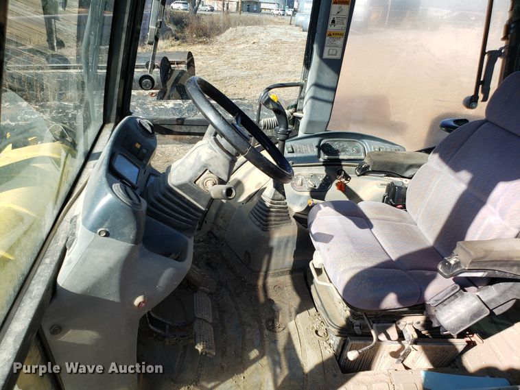 image for item ET9988 New Holland B95LR backhoe