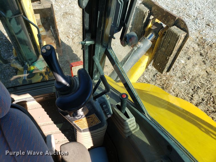 image for item ET9988 New Holland B95LR backhoe