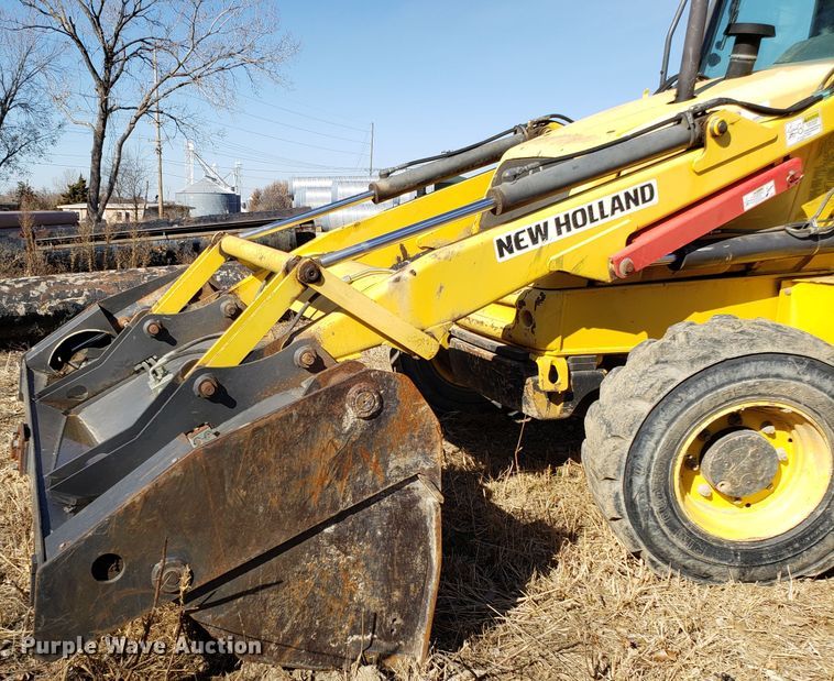image for item ET9988 New Holland B95LR backhoe