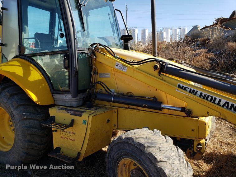 image for item ET9988 New Holland B95LR backhoe
