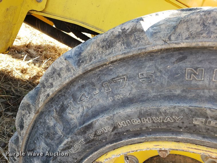 image for item ET9988 New Holland B95LR backhoe