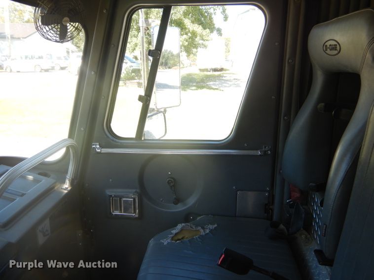 image for item EY9275 1993 E-one Hurricane fire truck